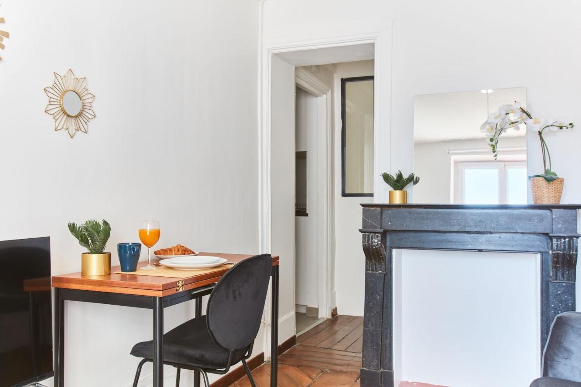 Montmartre & Sacre-Coeur Basilica - 1Br - Cityapartmentstay Париж Экстерьер фото